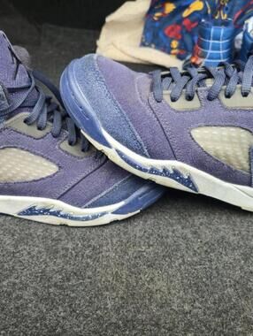 Size 4 - Air Jordan 5 Retro SE Midnight Navy